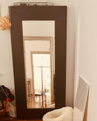 Specchio grande in legno IKEA