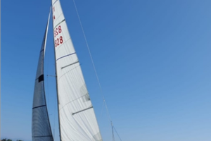 Barca a vela First class 8