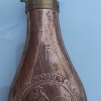 Fiaschetta per polvere da sparo