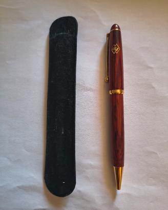 penna a sfera in legno