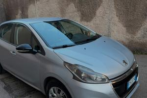 Pegeot 208