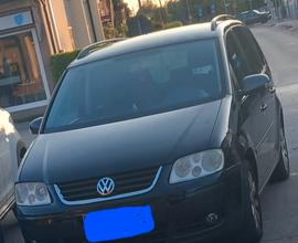 VOLKSWAGEN Touran - 2006