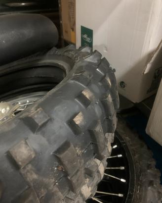 Gomme e mousse da enduro