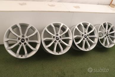Cerchi in lega Audi A4 A4L S4 A5 18 ORIGINALI 8W06