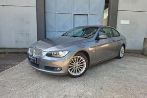 BMW 320i coupé E92 170 cv