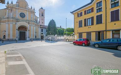 SPLENDIDO DUE LOCALI COMPLETAMENTE RISTRUTTURATO