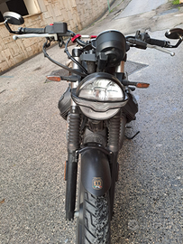 Moto guzzi v7 850