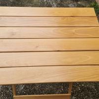 Tavolino per giardino