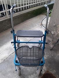 Deambulatore 4 ruote