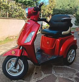 Scooter elettrico veleco