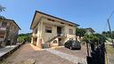 villa-singola-con-2-appartamenti-e-giardino