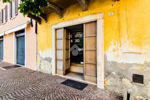 NEGOZIO A VEROLANUOVA