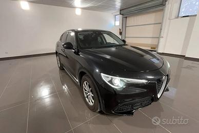 Alfa Romeo Stelvio 2.2 Turbodiesel 160 CV AT8 RWD 