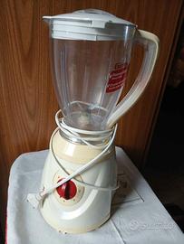 frullatore da tavolo vintage a marchio Girmi