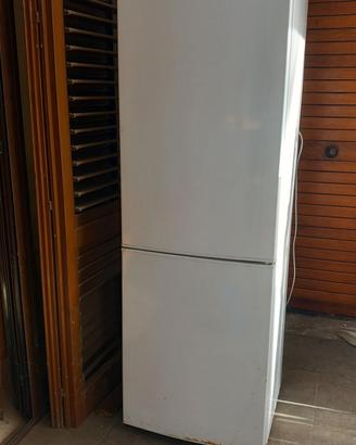 frigorifero SMEG 321 L.  H 1.85 x 60 x 55 nuovo