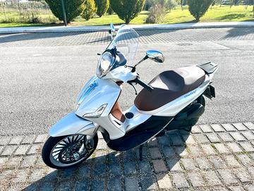 Piaggio Beverly 300