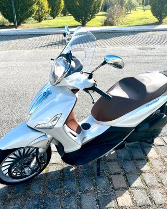 Piaggio Beverly 300