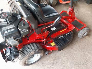 trattorino tagliaerba  rasaerba 