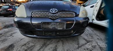 TOYOTA YARIS 2001 - PARAURTI ANTERIORE