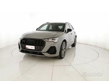 Audi Q3 40 2.0 tfsi Identity Black quattro s-...