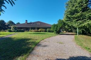 PRESTIGIOSA VILLA INDIPENDENTE CON VISTE E SPAZ...