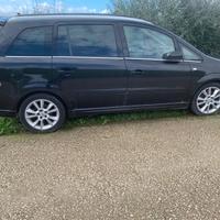Opel Zafira  B 2009