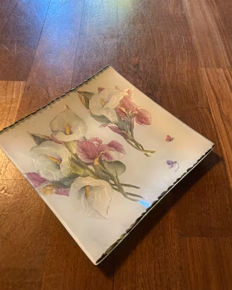 Piatto in vetro decorato a mano