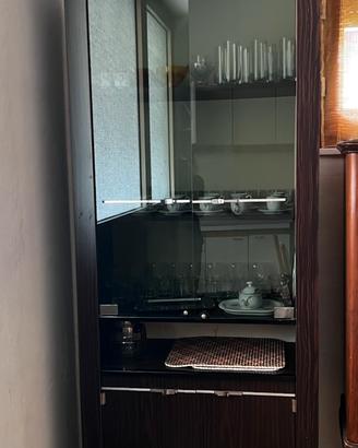 Credenza con due vetrine
