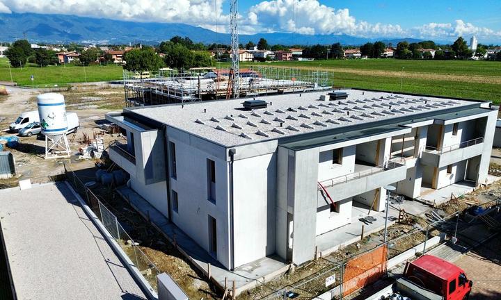 4 LOCALI A ROSSANO VENETO