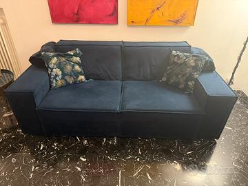 Divano blu ovvio one