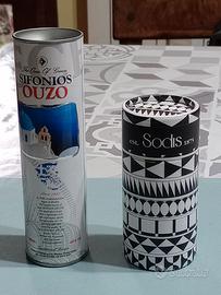 Piccoli barattoli di cartone