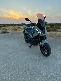 Honda xadv 750 adventure pack