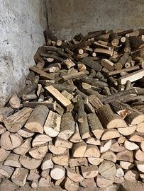 Legna da ardere  di qualità (carpino, frassino)