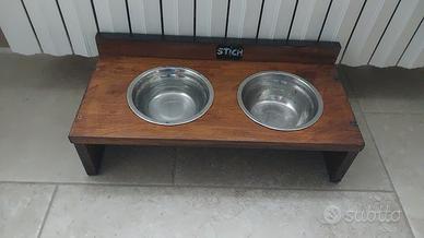 porta ciotole per cani e gatti 