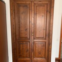 Armadio a muro con ante