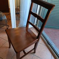 tavolo soggiorno con quattro sedie