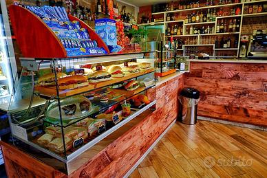 Bar con piccola cucina