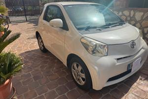 Toyota  iQ 1.0 cvt (multidrive)