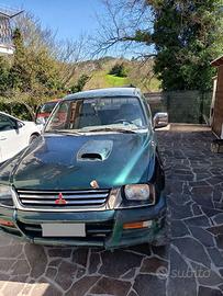 Pick up Mitsubishi L200 verde anno 1998