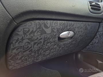 Cassetto portaoggetti PEUGEOT 206 del 2005