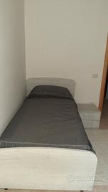 armadio,letto,comodino,parete attrezzata