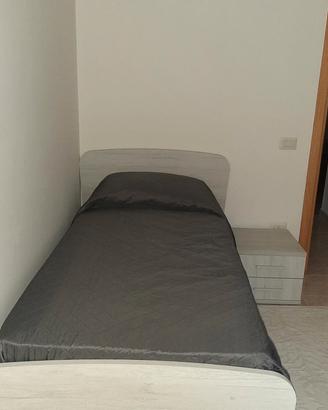 armadio,letto,comodino,parete attrezzata