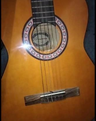 Guitarra classica quasi nuova e altra acustica