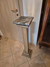 colonna in marmo  piedistallo per p