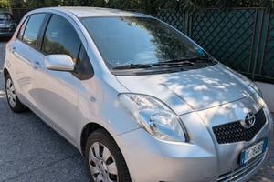 Toyota Yaris 2007 grigia