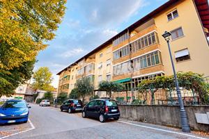 AMPIO TRILOCALE CON TERRAZZO E BOX AUTO!