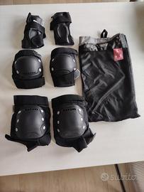 Set protezioni Oxelo taglia L – 2 set disponibili