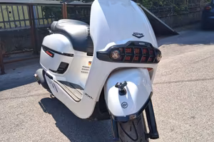 PROMO BENELLI/KEEWAY SIXTIES 300 MOT. LC PIAGGIO