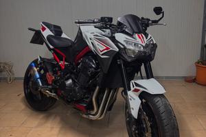 KAWASAKI Z900