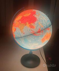 Mappamondo - illuminato